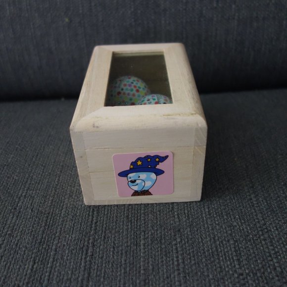 Pre-Loved Hand Designed Titleist Pro VIx  Golf Balls with Collectable Wooden Box - Picture 4 of 16